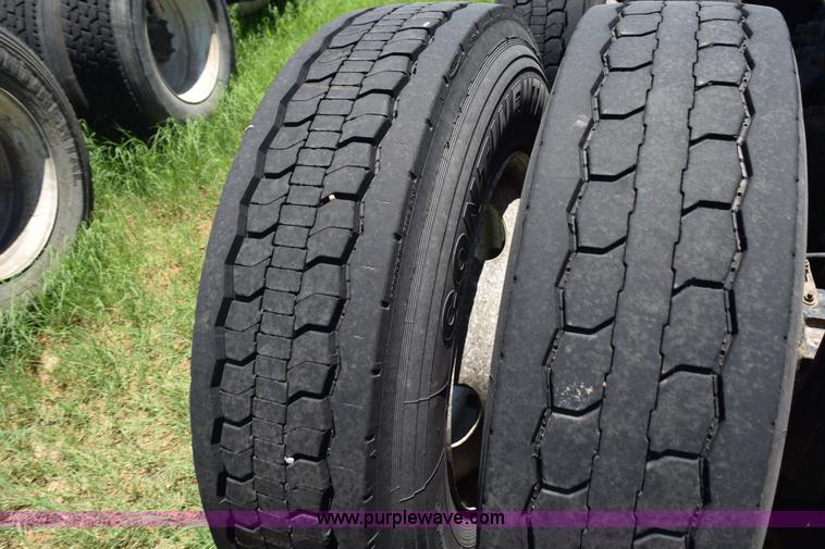 image for item K6141 1998 International Century FLC120 semi truck