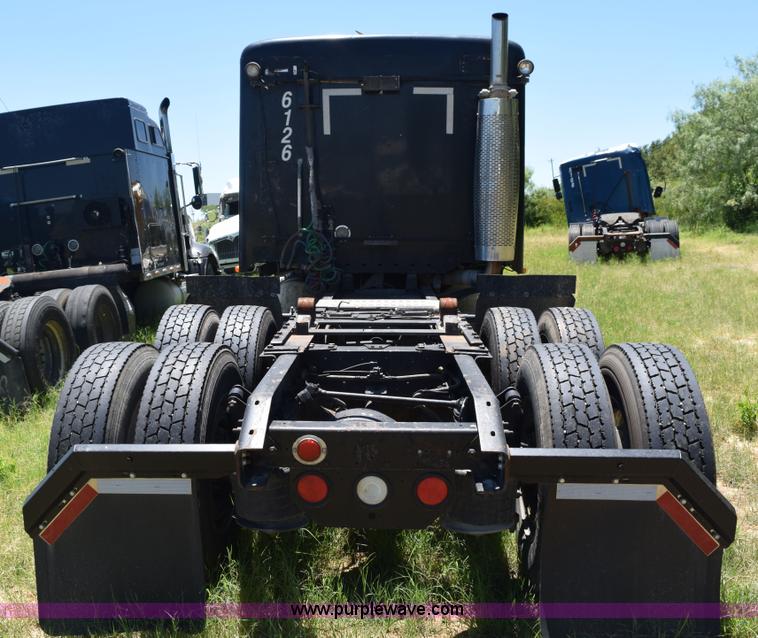 image for item K6148 2003 Freightliner Century ST120 semi truck