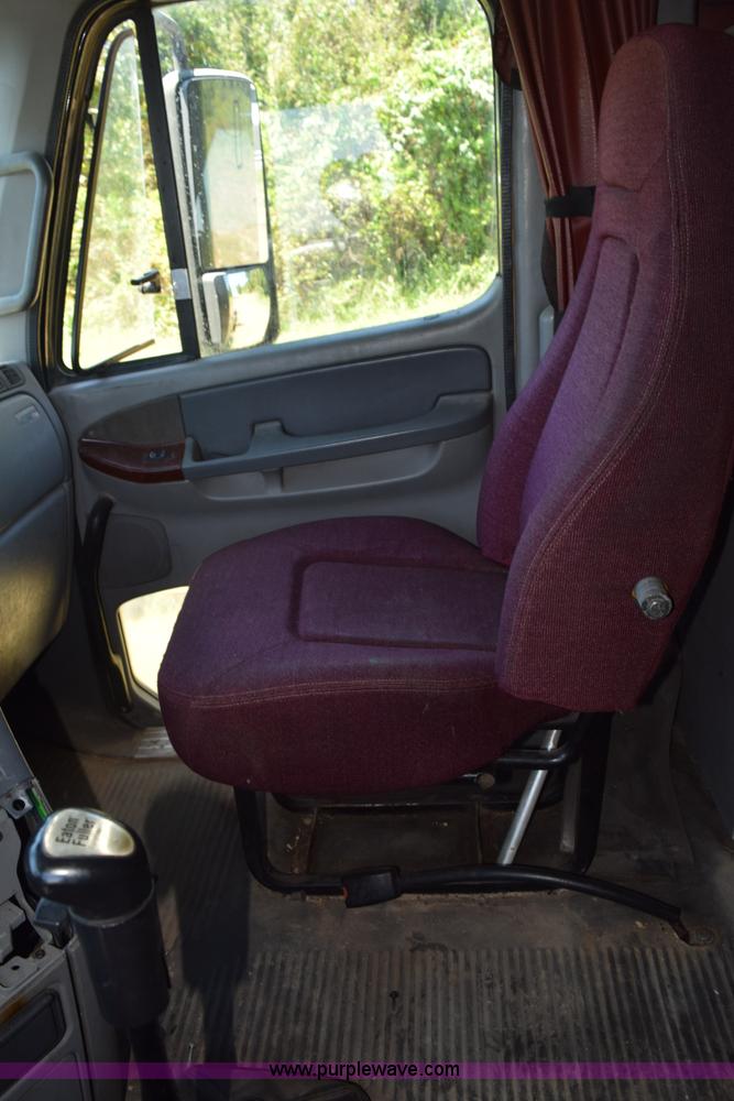 image for item K6148 2003 Freightliner Century ST120 semi truck