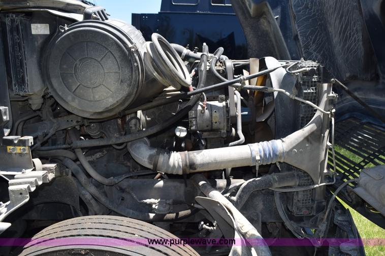 image for item K6148 2003 Freightliner Century ST120 semi truck