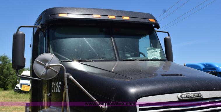 image for item K6148 2003 Freightliner Century ST120 semi truck