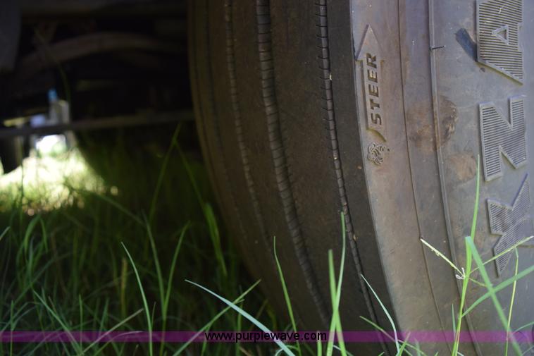 image for item K6148 2003 Freightliner Century ST120 semi truck