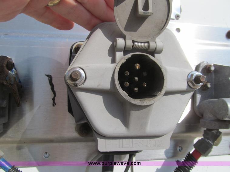 image for item K6353 2005 Great Dane 7411TP-SA dry van trailer