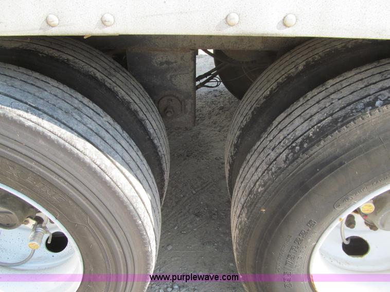 image for item K6354 2005 Great Dane 7411TP-SA dry van trailer