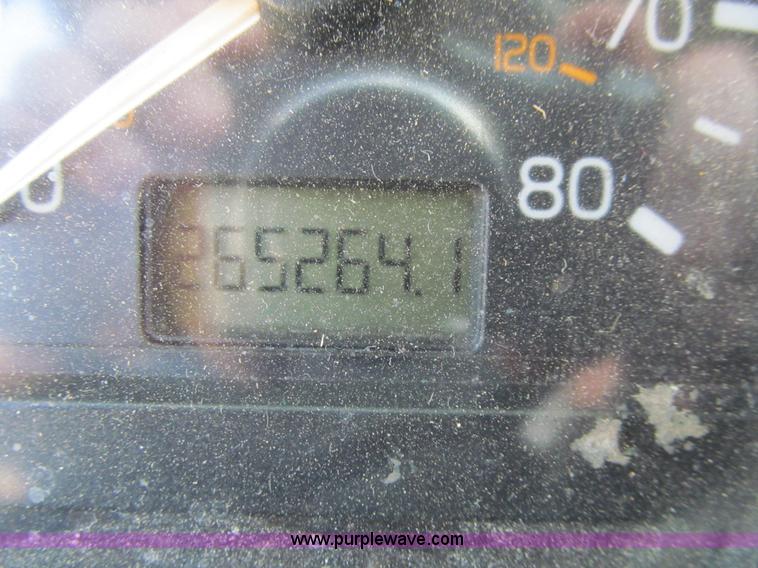 image for item K6356 1999 Volvo VNL64T semi truck