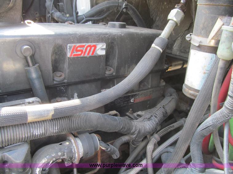 image for item K6356 1999 Volvo VNL64T semi truck