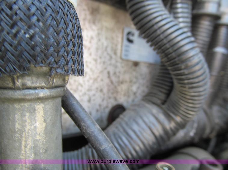 image for item K6356 1999 Volvo VNL64T semi truck