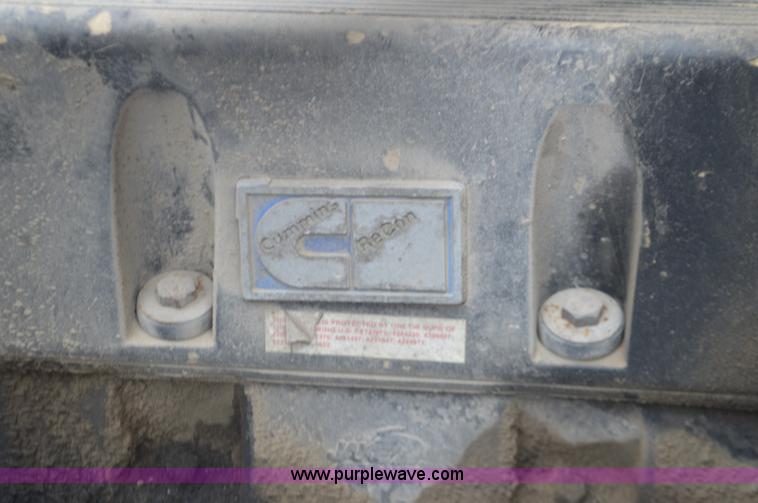 image for item L2790 1995 International 9200 semi truck