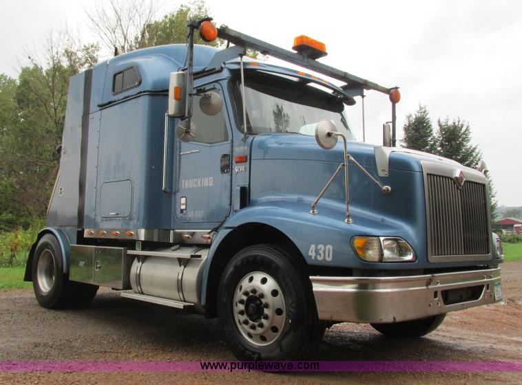 image for item L3849 2007 International 9200i toter truck