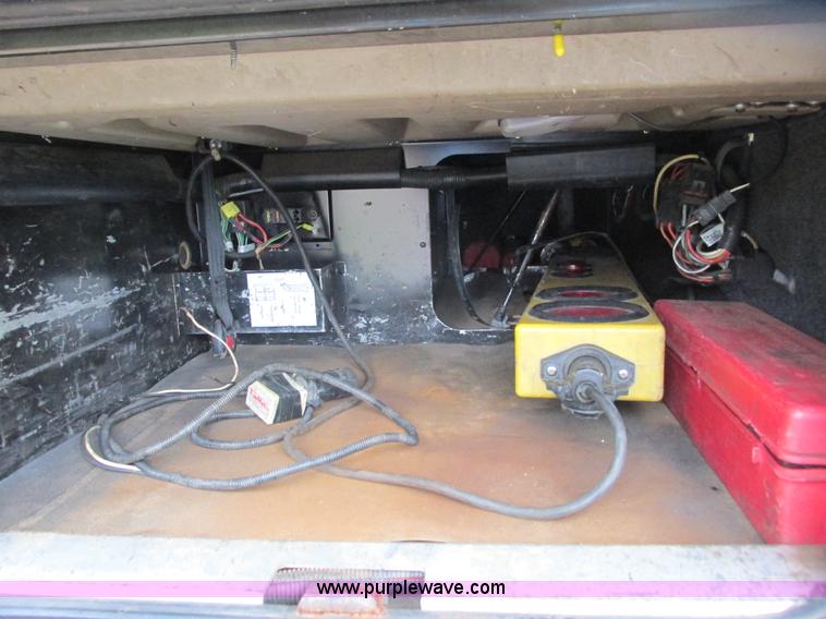 image for item L3849 2007 International 9200i toter truck