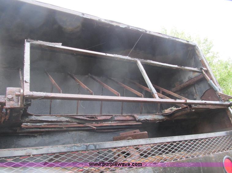 image for item L3849 2007 International 9200i toter truck