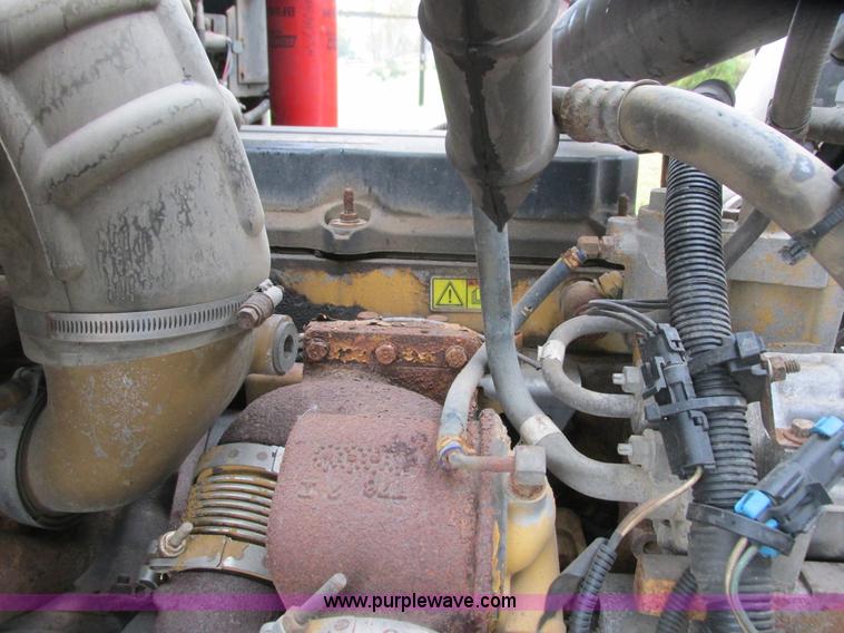 image for item L3849 2007 International 9200i toter truck