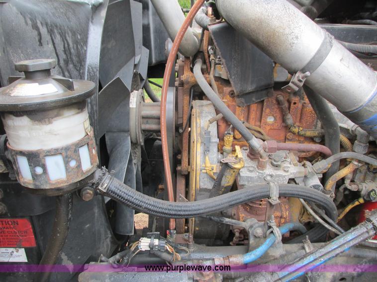 image for item L3849 2007 International 9200i toter truck