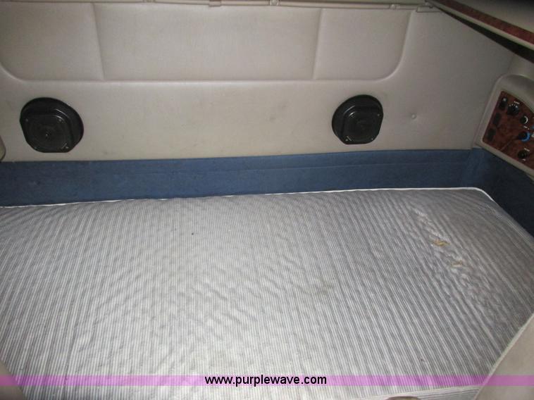 image for item L3849 2007 International 9200i toter truck