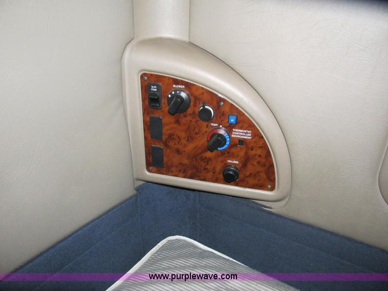 image for item L3849 2007 International 9200i toter truck