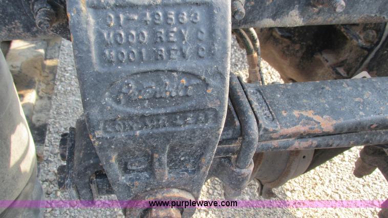 image for item L5264 2000 Peterbilt 377 semi truck