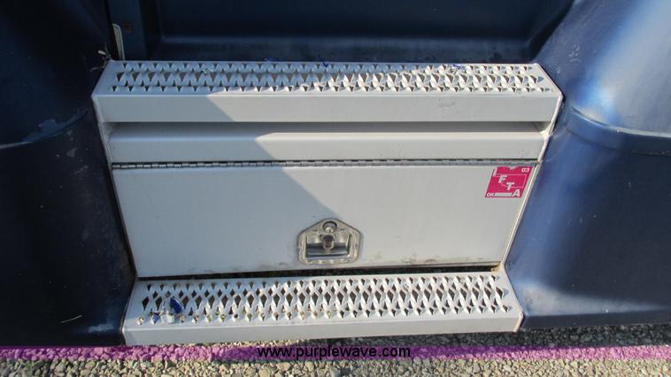 image for item L5265 1998 Peterbilt 377 semi truck