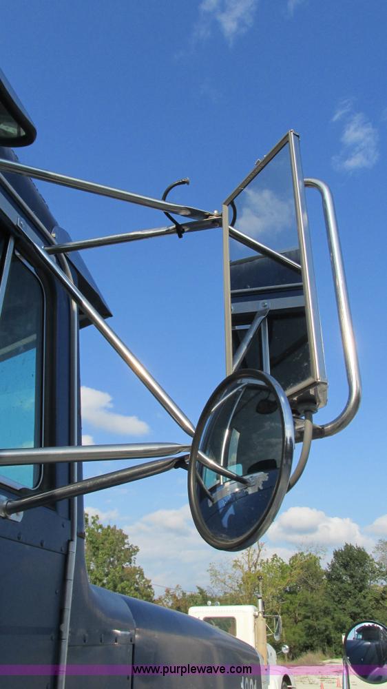 image for item L5265 1998 Peterbilt 377 semi truck