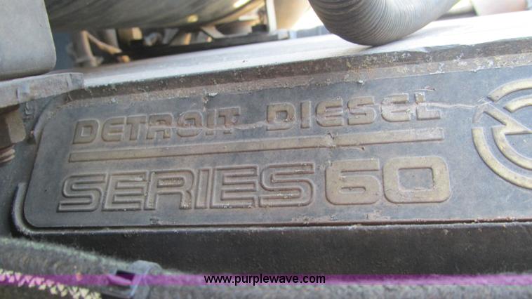 image for item L5265 1998 Peterbilt 377 semi truck