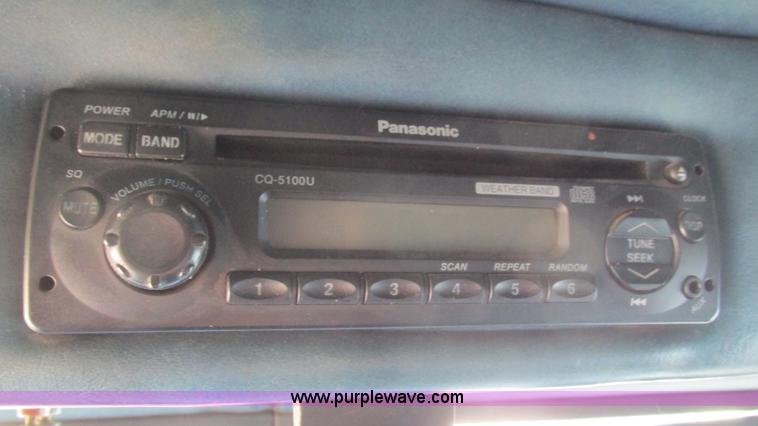 image for item L5265 1998 Peterbilt 377 semi truck