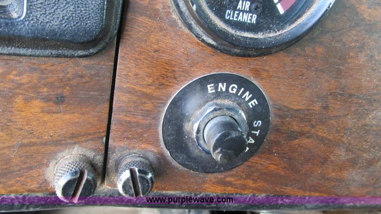 image for item L5265 1998 Peterbilt 377 semi truck