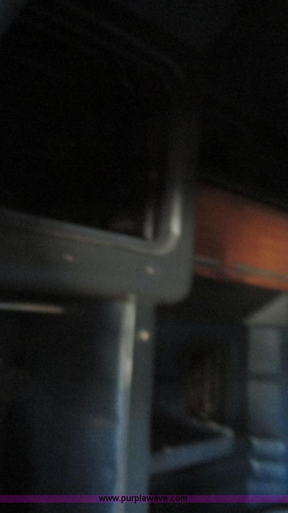 image for item L5265 1998 Peterbilt 377 semi truck