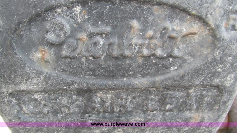 image for item L5266 2001 Peterbilt 387 semi truck