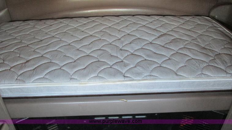 image for item L5266 2001 Peterbilt 387 semi truck