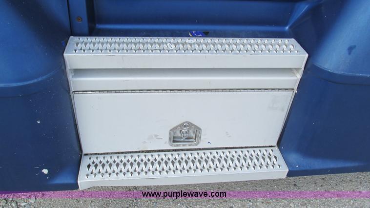 image for item L5267 1999 Peterbilt 377 semi truck