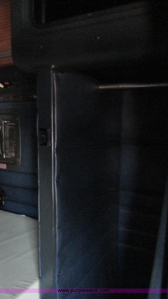 image for item L5267 1999 Peterbilt 377 semi truck