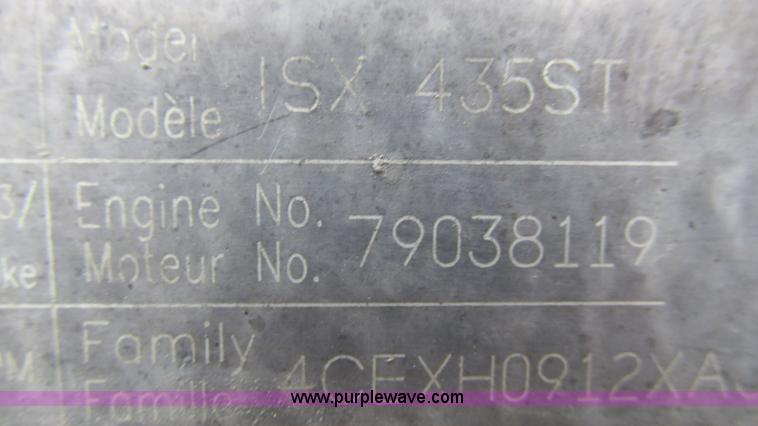 image for item L5269 2005 International 9400i semi truck