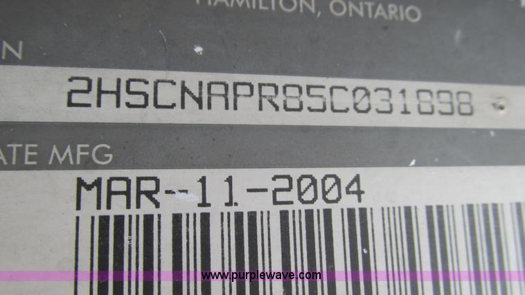 image for item L5269 2005 International 9400i semi truck