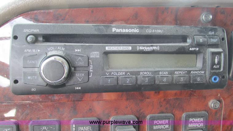 image for item L5270 2006 International 9400i semi truck