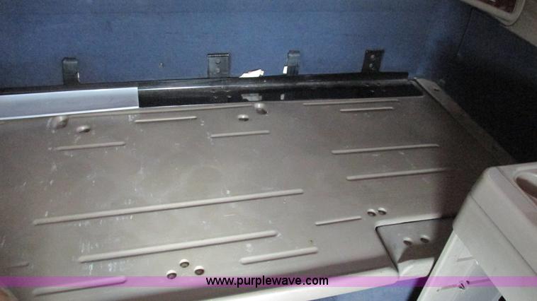 image for item L5270 2006 International 9400i semi truck