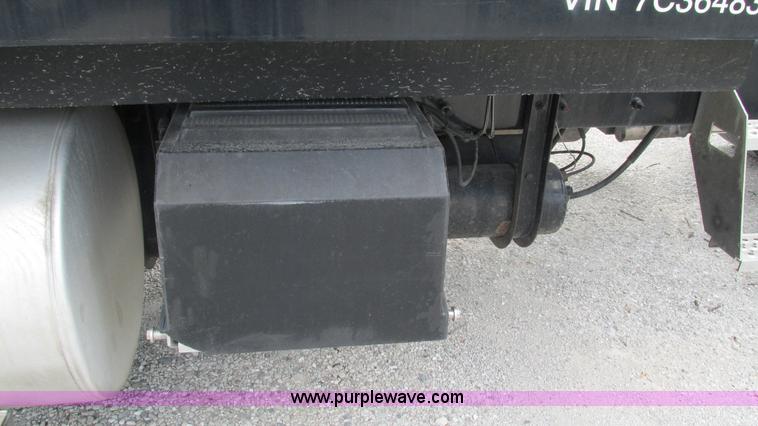 image for item L5271 2007 International 9400i semi truck