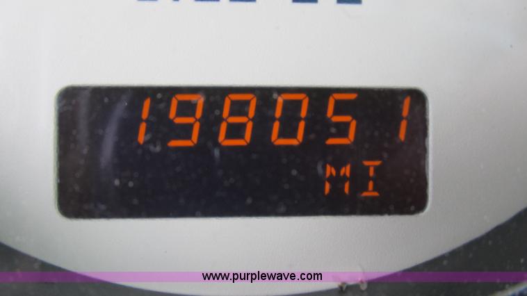 image for item L5271 2007 International 9400i semi truck