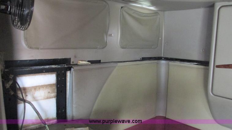 image for item L5271 2007 International 9400i semi truck