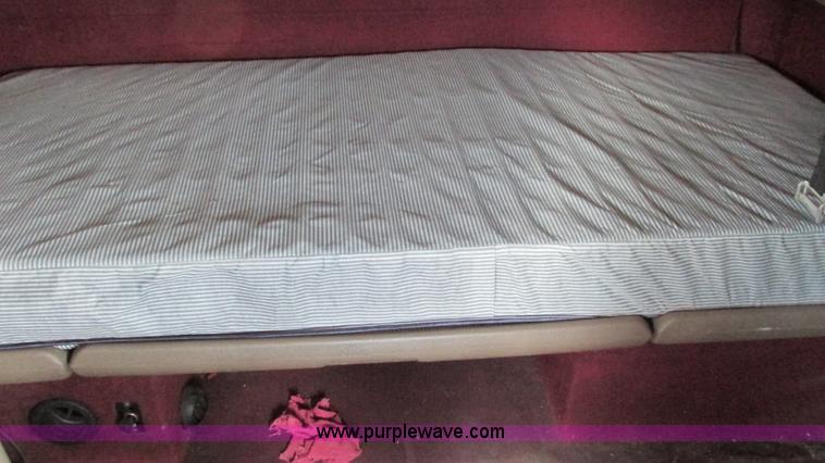 image for item L5271 2007 International 9400i semi truck