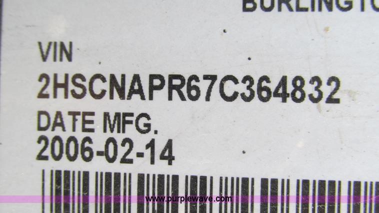 image for item L5271 2007 International 9400i semi truck