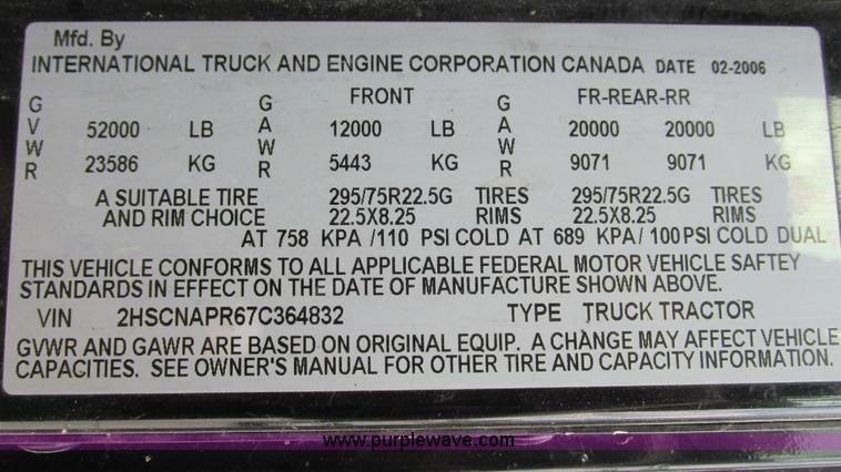 image for item L5271 2007 International 9400i semi truck