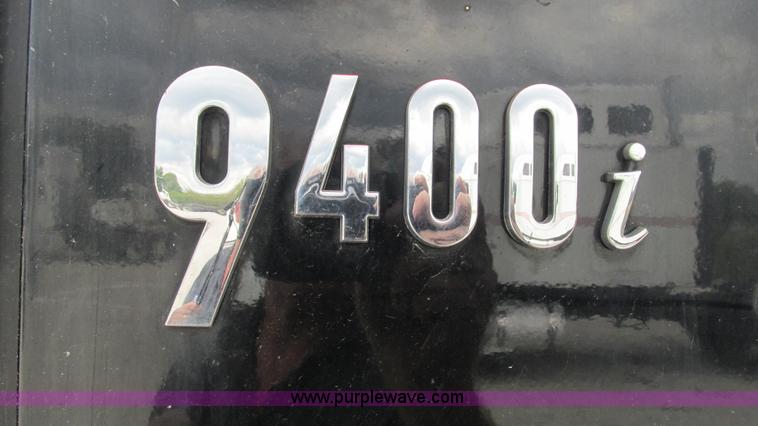 image for item L5271 2007 International 9400i semi truck