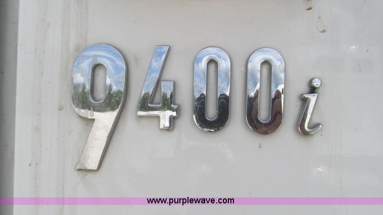 image for item L5272 2007 International 9400i semi truck