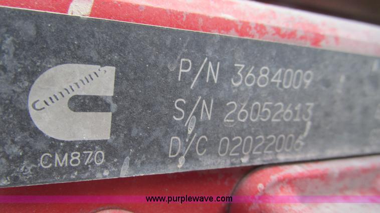 image for item L5272 2007 International 9400i semi truck