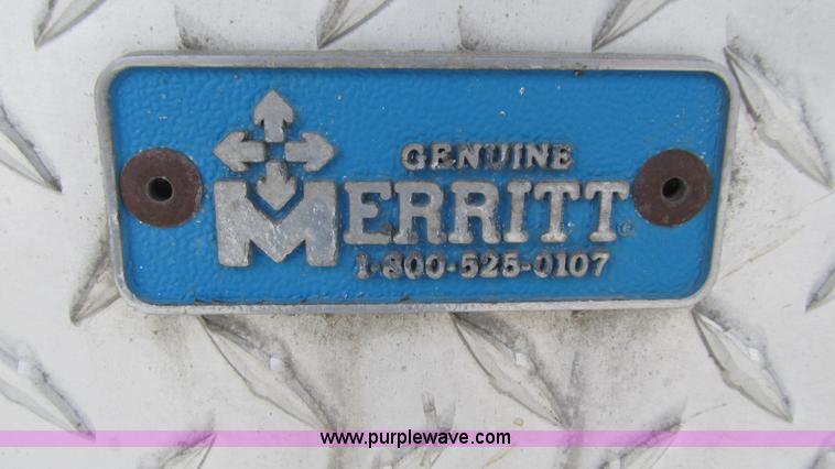 image for item L5273 2005 International 9400i semi truck