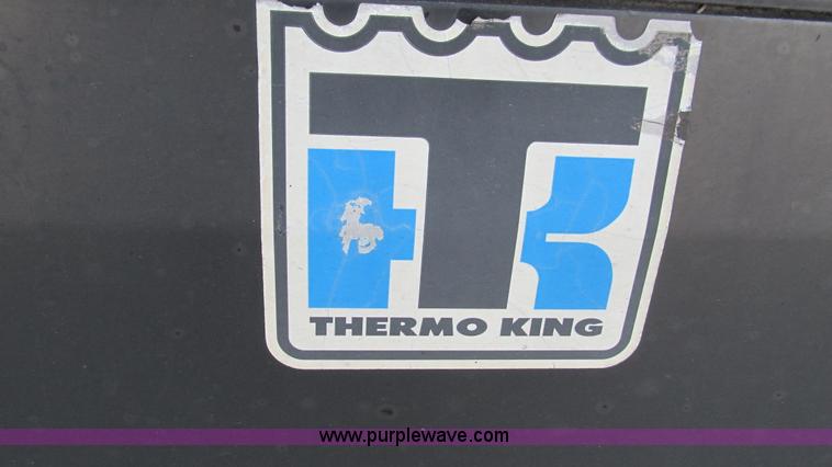 image for item L5274 2005 Freightliner Columbia semi truck