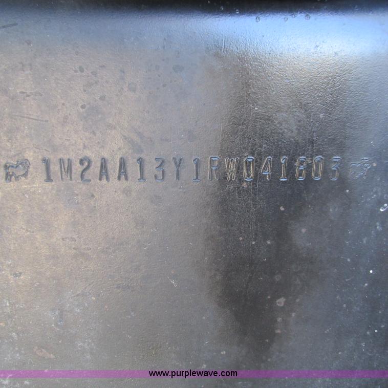 image for item L5285 1994 Mack CH613 semi truck