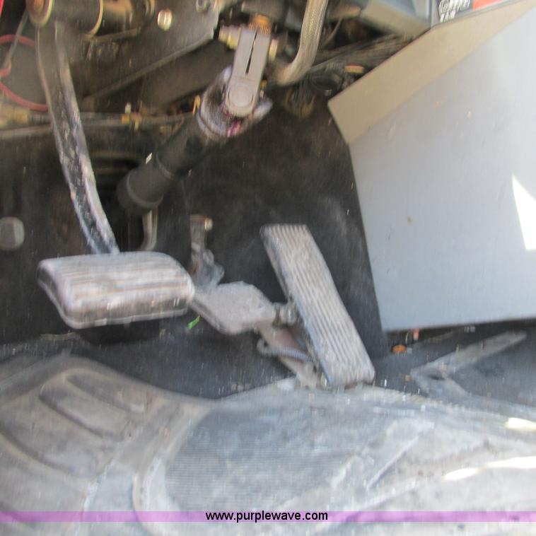 image for item L5285 1994 Mack CH613 semi truck