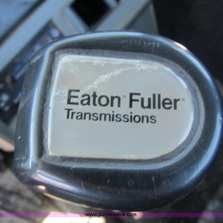 image for item L5285 1994 Mack CH613 semi truck