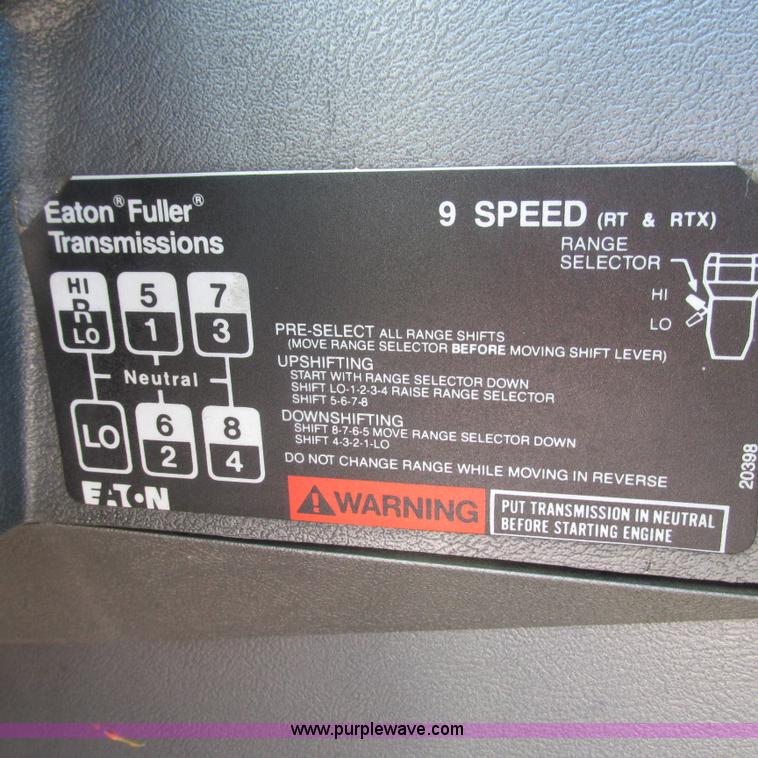 image for item L5285 1994 Mack CH613 semi truck