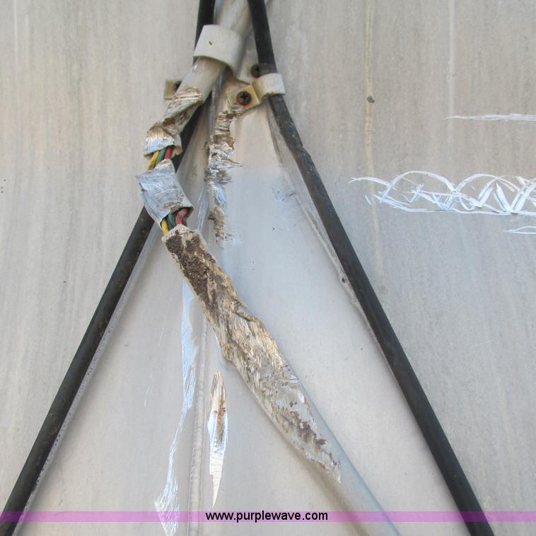 image for item L5299 1973 Trailmobile T41I1CBG oil tanker trailer